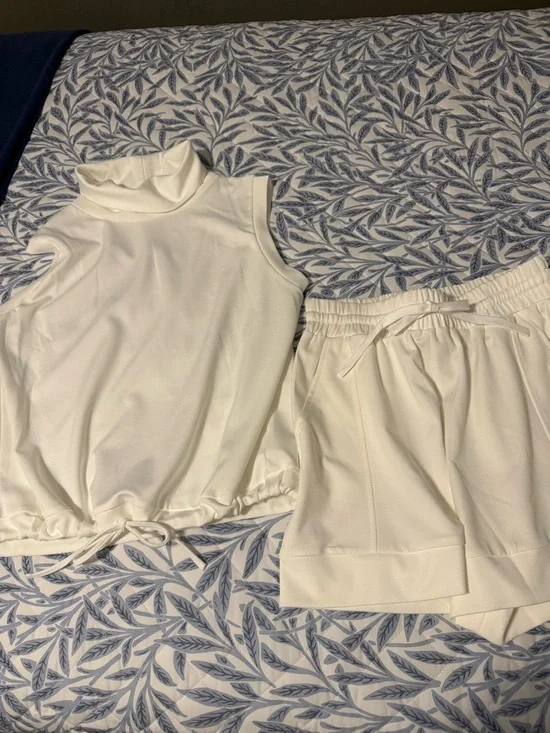 Off White Women’s Turtleneck Top & Shorts Set❗️ - Picture 6 of 8